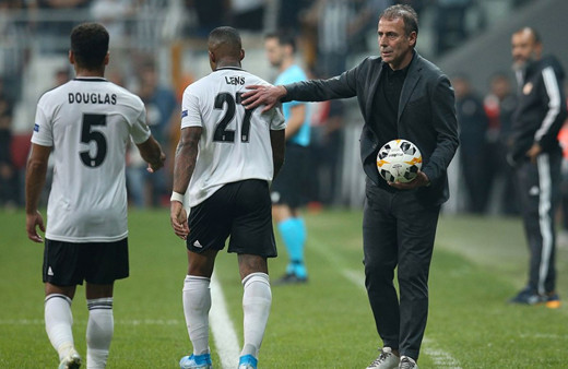 Beşiktaş yönetiminden Avcı'ya destek