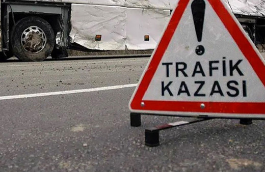 Yolcu otobüsü tırla çarpıştı! Ölü ve yaralılar var