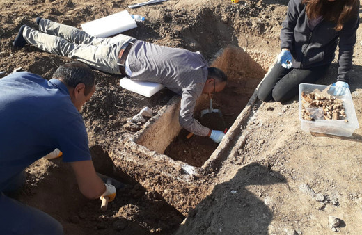 Çorum'da işçiler buldu 2 bin yıllık lahitin kapağı açıldı içinden çıkanlar şaşırttı