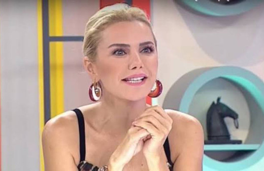 Ece Erken 'Bu şerefsizlik bu kadar kolay mı?' diye isyan edip yardım istedi