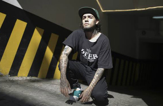 Ezhel müjdeyi annesiyle beraber duyurup asker selamı çaktı tezahüratlar yıktı