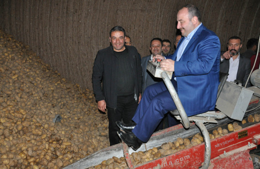 Bakan Varank duyurdu! İlk özel tohum sertifikasyon merkezi kuruluyor