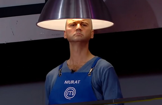 Masterchef Murat Özdemir aylar sonra ortaya çıktı papağana işkence etmişti