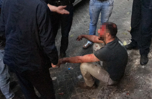Beyoğlu'nda küçük çocukları taciz iddiası! Mahalleli öldüresiye dövdü