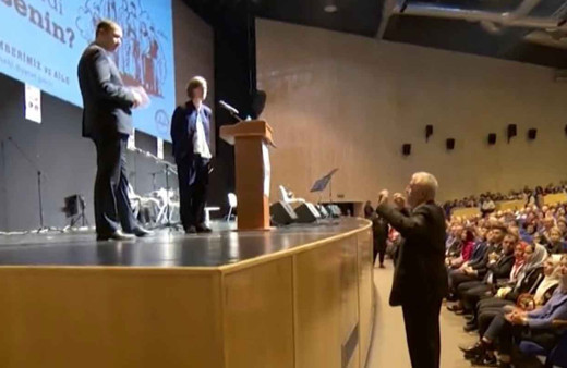 Türk diplomat ABD'li diplomatı kürsüden böyle indirdi