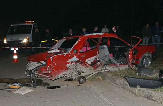 Sakarya'da feci kaza: İki kız kardeş hayatını kaybetti