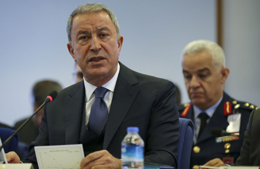 Hulusi Akar fotoğraf gösterdi Garo Paylan'ın iftirası elinde patladı