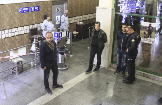 Otogar tuvaletinde intihar girişimi