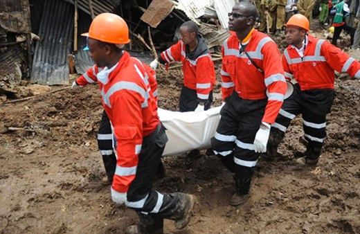 Ülke şokta! Toprak kayması 34 can aldı