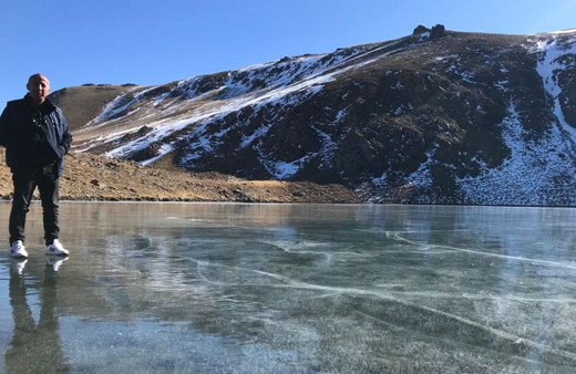 Şırnak'ta sıcaklık eksi 17’yi gördü göller adeta buz pistine dönüştü