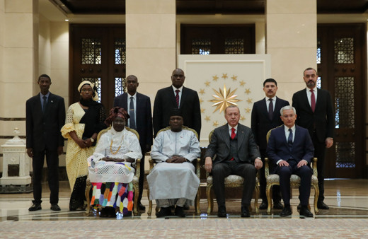 Cumhurbaşkanı Erdoğan güven mektuplarını kabul etti