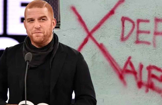 Gökhan Özoğuz'dan Alevi ailenin duvarına 'Defol' yazılmasına tepki