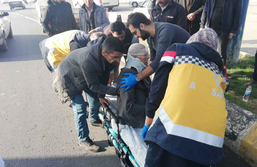 Üst geçidi kullanmayan yaşlı adama kamyonet çarptı