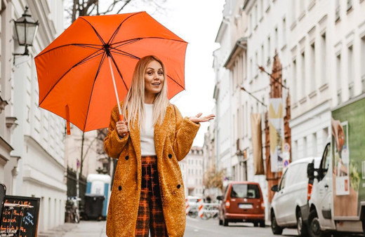 Yağmurda saçların kabarmaması için...