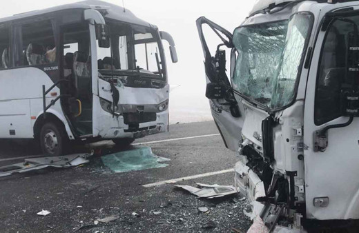 Sarıkamış’ta zincirleme trafik kazası: 20 yaralı