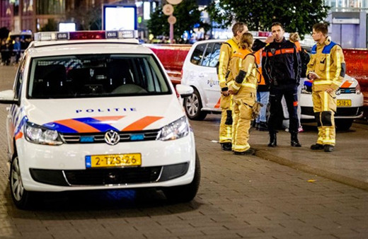 Hollanda'nın Lahey kentinde bıçaklı saldırı 3 kişi yaralı