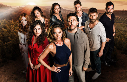 Emre Kınay Ece Uslu başrolünde olduğu Sevgili Geçmiş dizisinde flaş değişiklik!