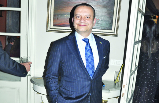 Bülent Akgerman kimdir konkordato ilan etti eşi ve çocukları kimdir?