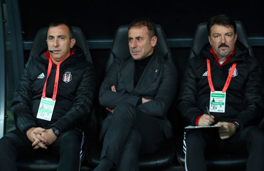 Beşiktaş'ta Abdullah Avcı kovuldu! İşte yerine düşünülen ilk isim