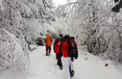 Uludağ'da kaybolan dağcıları arayan AKUT ekibi de kayboldu