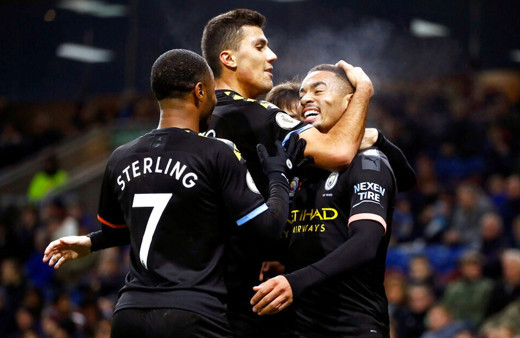 Manchester City, Burnley'yi 4 golle geçti