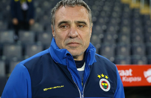 Ersun Yanal'ın yerine ya Roger Schmidt ya Erol Bulut