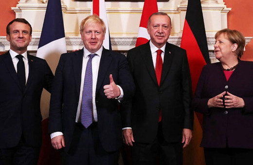 Cumhurbaşkanı Erdoğan'dan NATO zirvesinde liderlere 4 dilde kitapçık