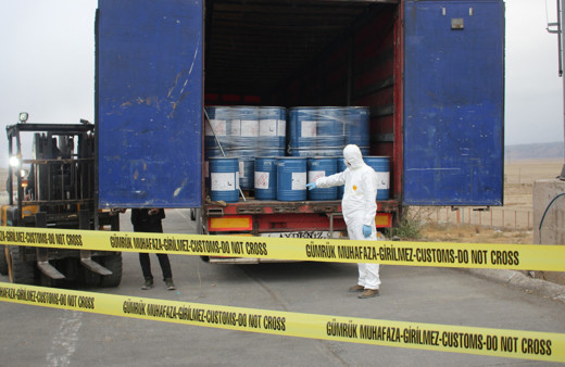 Gürbulak sınır kapısında 18,4 ton siyanür yakalandı