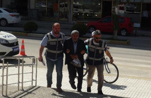 Eşini balyozla öldürdü: 'Burnuma kan kokusu geliyor'