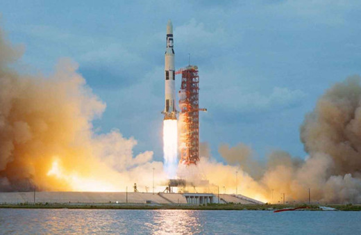 NASA şartını gerçekleştirene Satürn roketini verecek