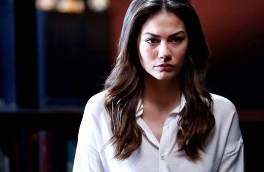 Doğduğun Ev Kaderindir fragmanı yayımlandı başrol Demet Özdemir İbrahim Çelikkol