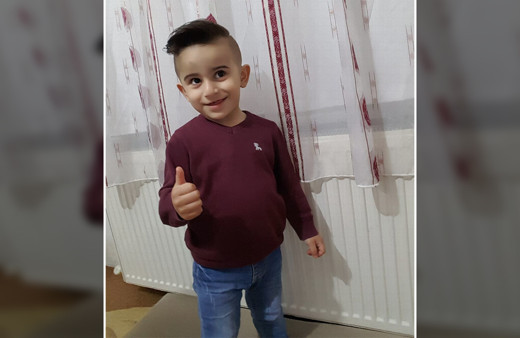 İstanbul Küçükçekmece'de servis minibüsü 4 yaşındaki çocuğu ezdi