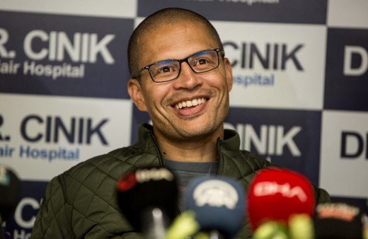 Alex de Souza yeniden Türkiye'de! Yardımcısı da beli oldu