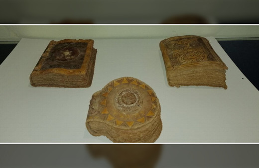 Bolu'da paha biçilemeyen tarihi 3 Tevrat ele geçirildi