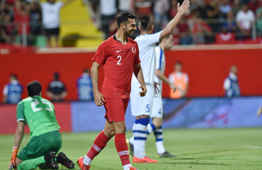 Zeki Çelik Tottenham yolunda