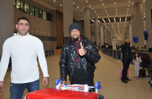 Galatasaray'dan Melo ve Ujfalusi'ye vefa