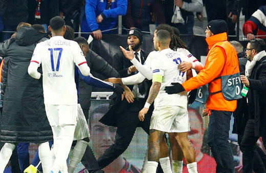 Eski Beşiktaşlı Marcelo Guedes için çirkin pankart