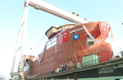 Türkiye'de bir ilk! Norveçli firma için Yalova'da inşa edilen gemi denize indirildi