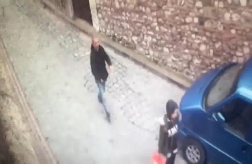 İstanbul Balat'ta taciz anı güvenlik kamerasında