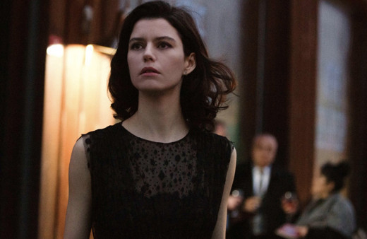 Beren Saat öyle bir poz verdi ki gören iç çamaşırı yok dedi