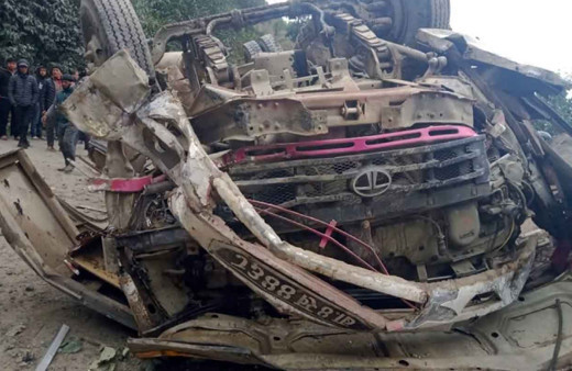 Otobüs şarampole yuvarlandı: 14 ölü