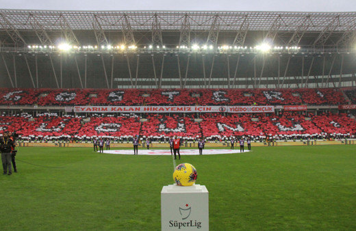 Sivasspor taraftarının koreografisi beğeni topladı