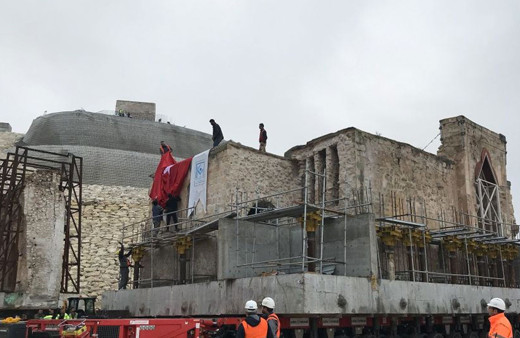 Hasankeyf'teki 610 yıllık cami araç üzerinde taşınıyor