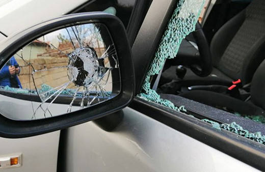 'Dur' ihtarına uymadı ekip otosuna daldı 1 polis yaralı