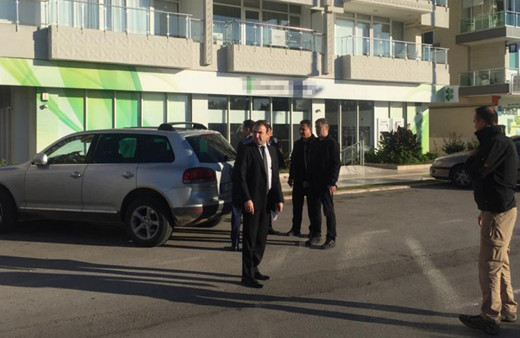 Antalya'da bankada soygun girişimi! Güvenlik görevlisi rehin alındı