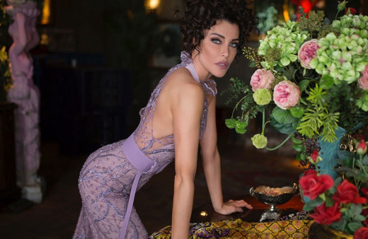 Küvette çıplak gibi görününce Deniz Akkaya uyarmadan geçemedi