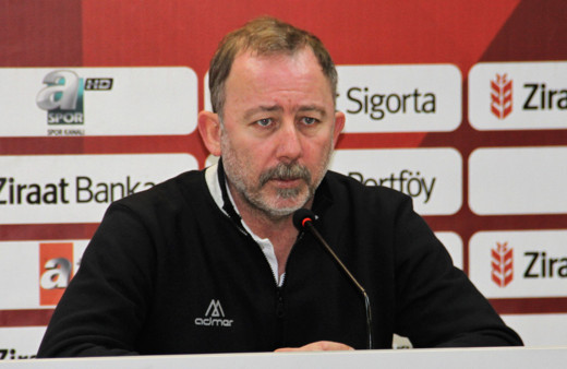 Sergen Yalçın eski Fenerbahçeli Volkan Babacan'ı istiyor