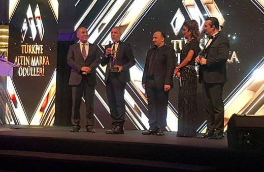 3. Altın marka ödül töreninde, GAÜ’ye “Yılın Eğitim Markası” ödülü