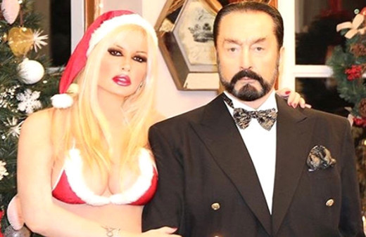Adnan Oktar'ın Bacı'sı Tülay Kumaşçı konuştu! Tertemiz insanlarmış