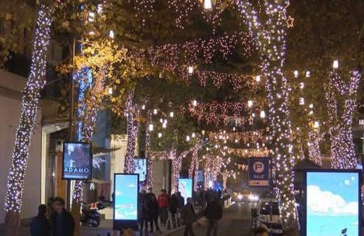 İstanbul'da yeni yıl hazırlıkları! Cadde ve sokaklar ışıl ışıl
